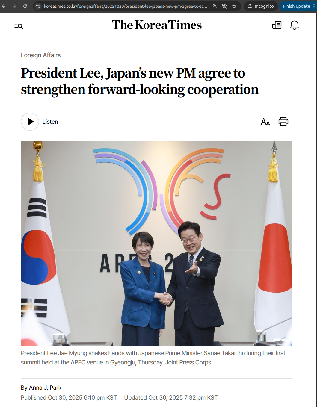 President Lee Jae Myung shakes hands with Japanese Prime Minister Sanae Takaichi